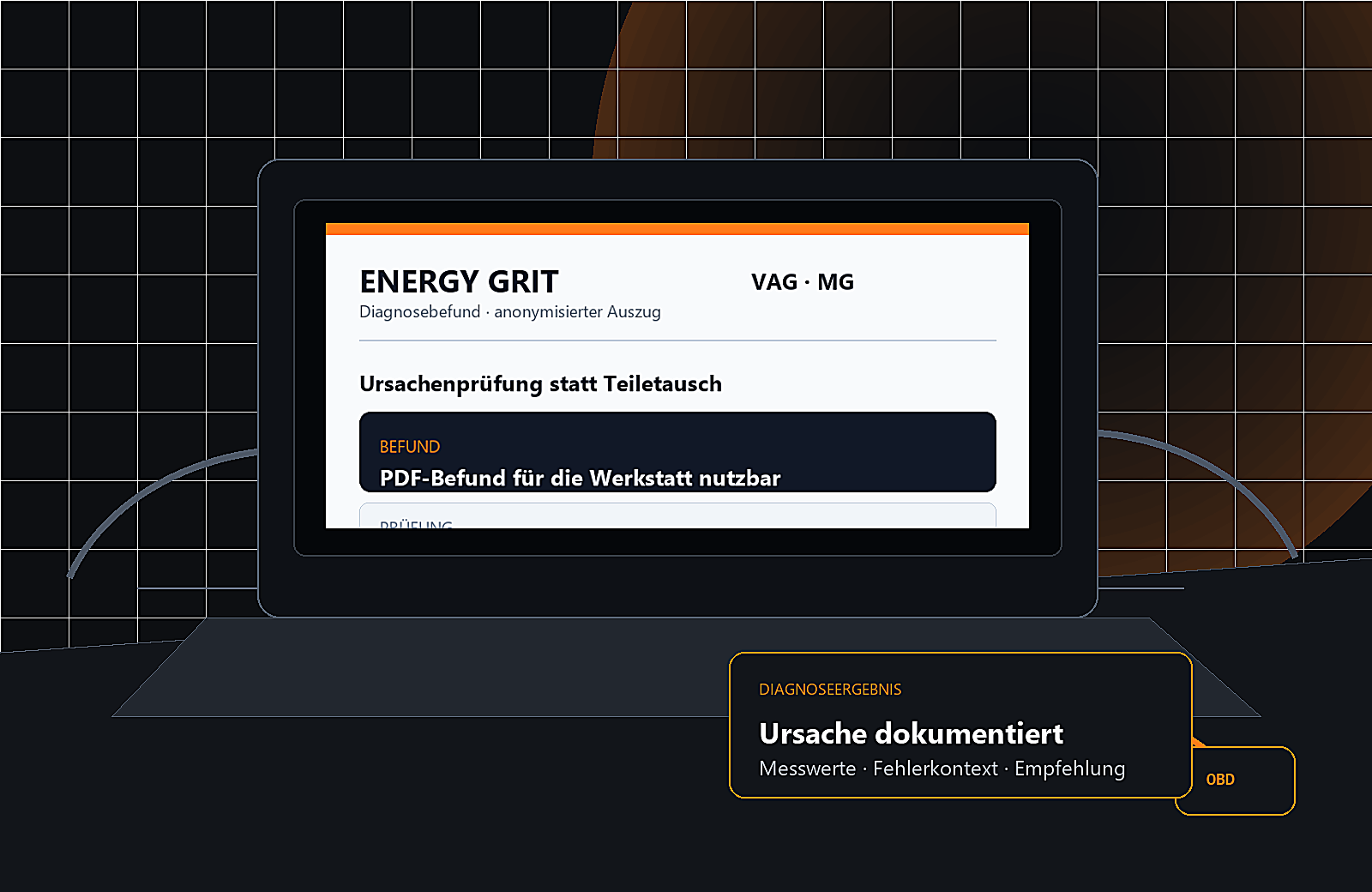 Cleanes Diagnose-Setup mit Laptop, OBD-Stecker und professionellem PDF-Befund